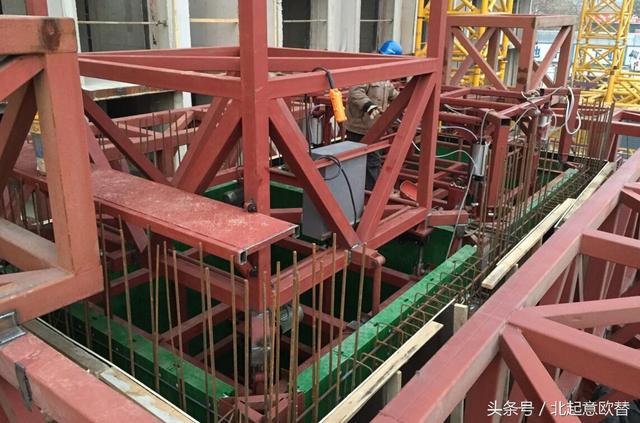 空中造樓機制造現場